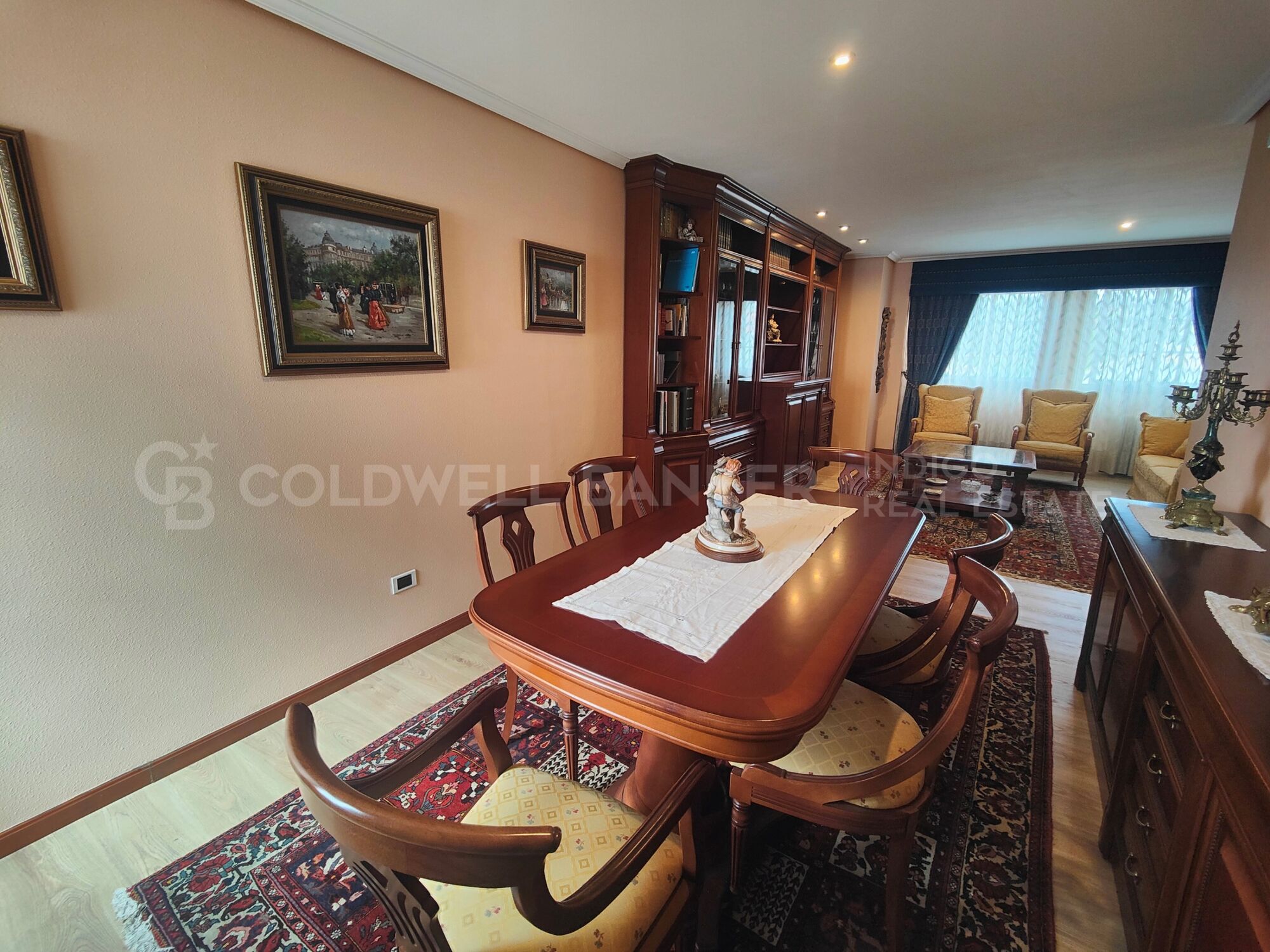 Exclusividad y Calidez a Pasos del Atlántico: Residencia Premium en Nigrán