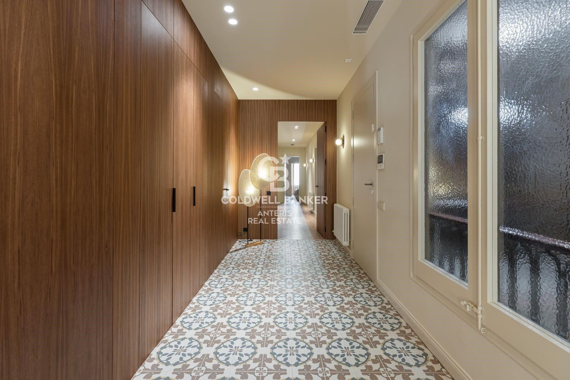 Amplitud, confort y elegancia en pleno Eixample barcelonés