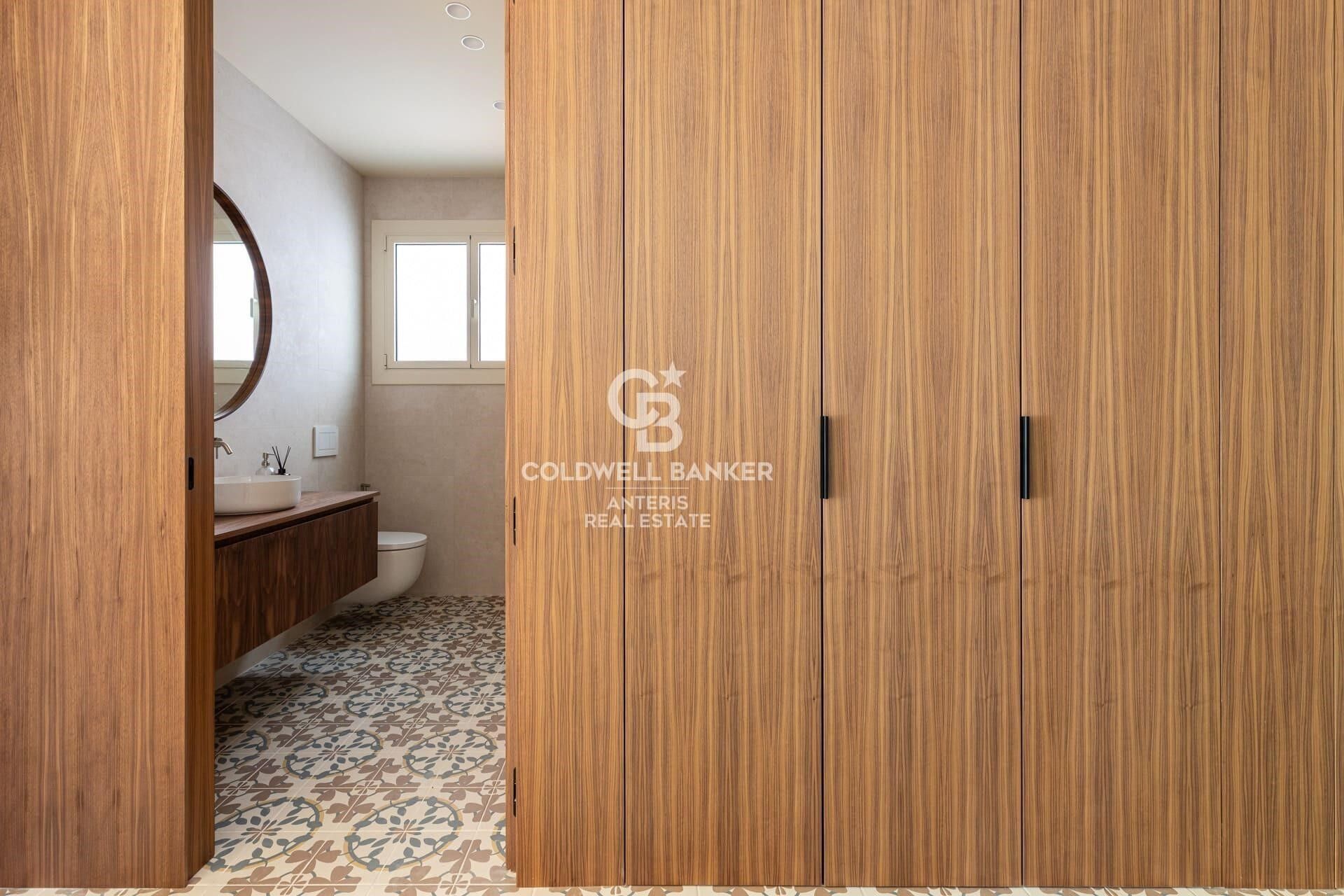 Amplitud, confort y elegancia en pleno Eixample barcelonés