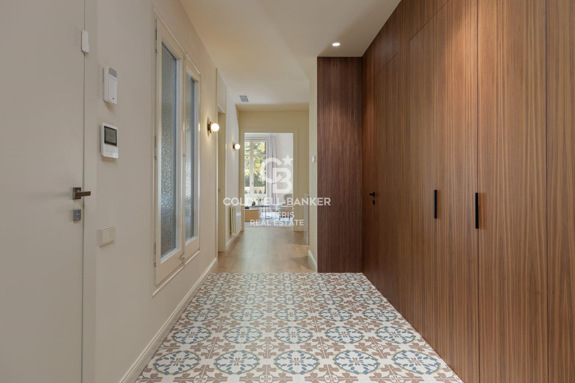Amplitud, confort y elegancia en pleno Eixample barcelonés