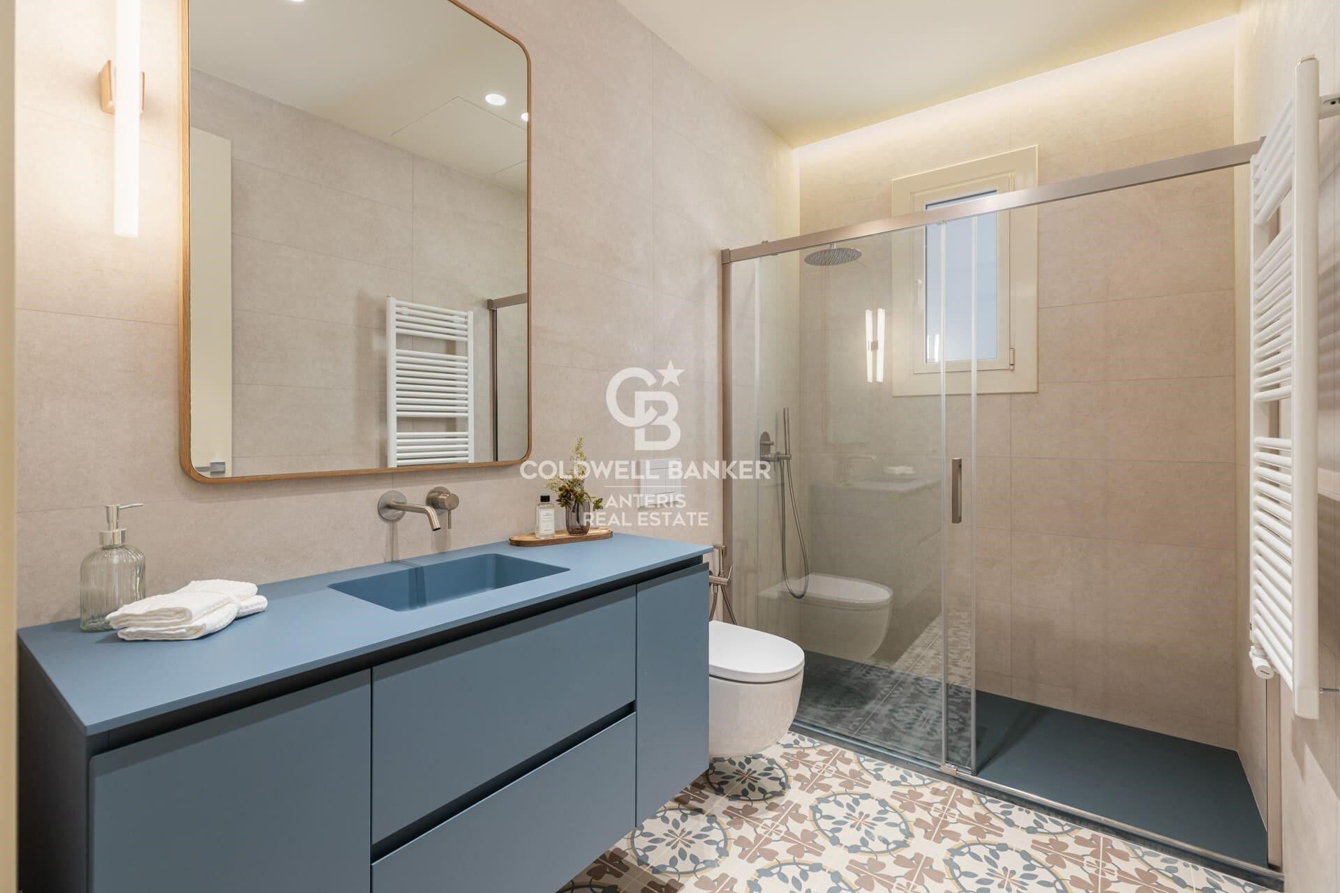Amplitud, confort y elegancia en pleno Eixample barcelonés