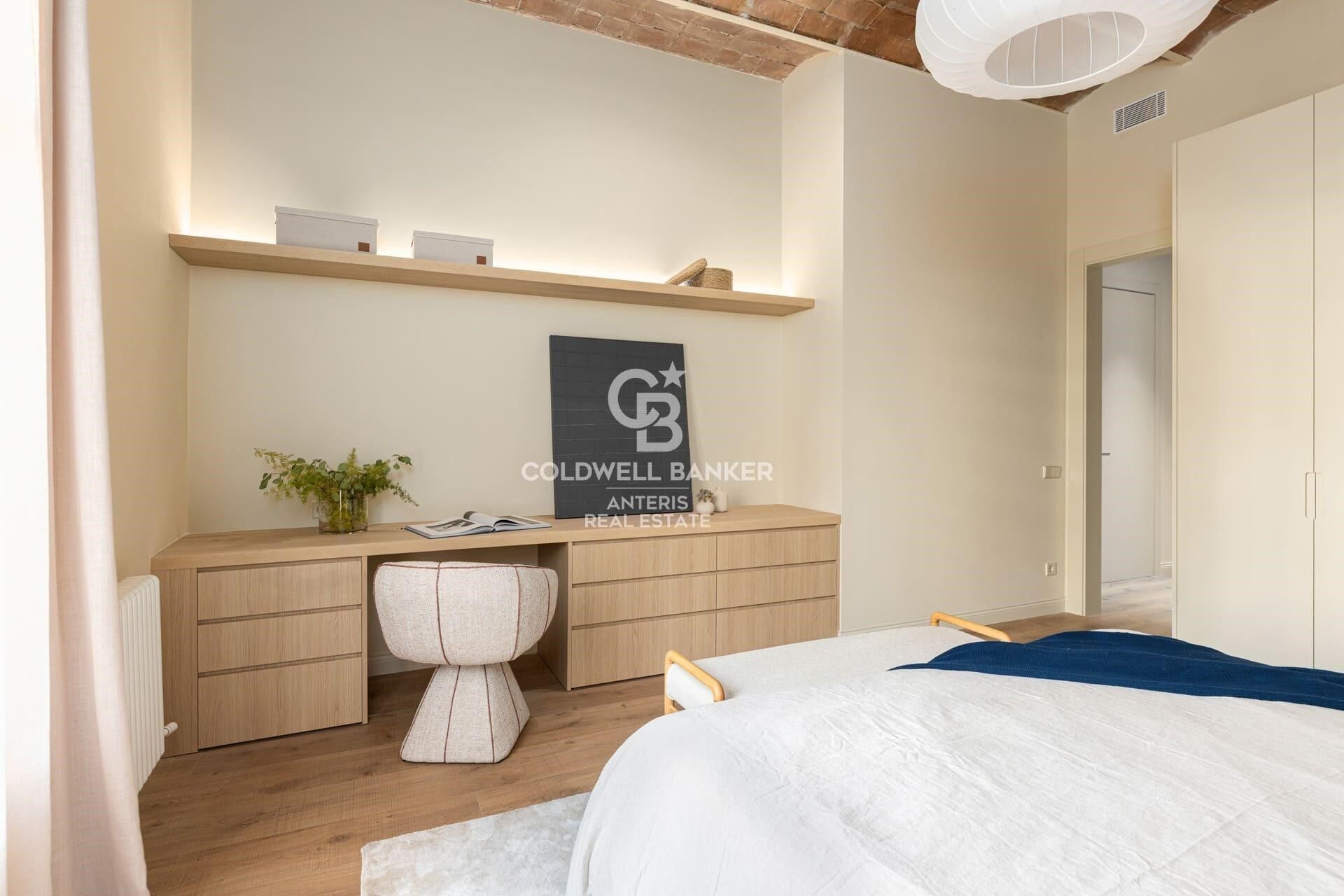 Amplitud, confort y elegancia en pleno Eixample barcelonés