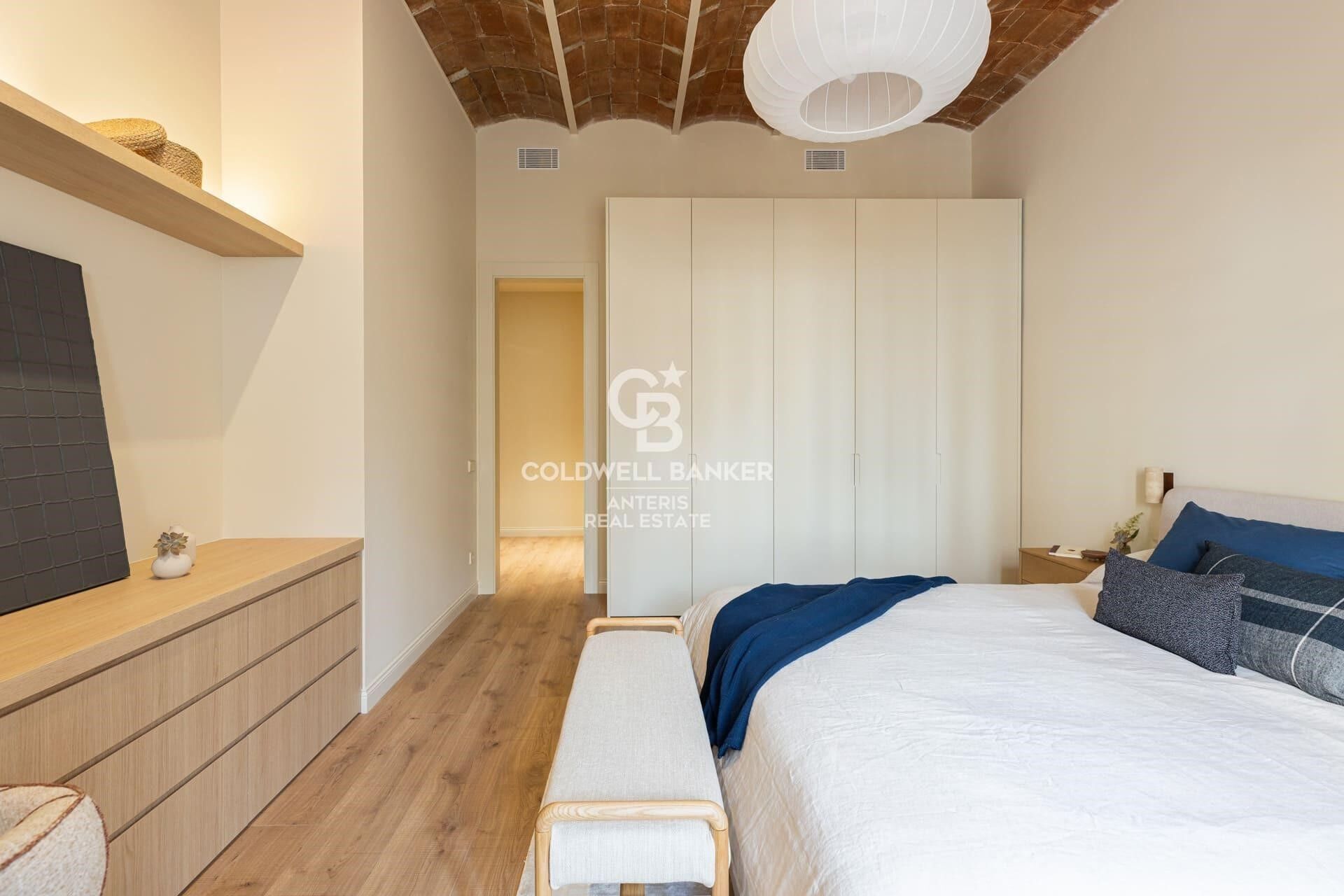 Amplitud, confort y elegancia en pleno Eixample barcelonés