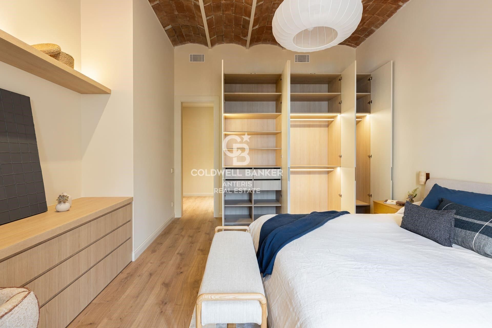Amplitud, confort y elegancia en pleno Eixample barcelonés