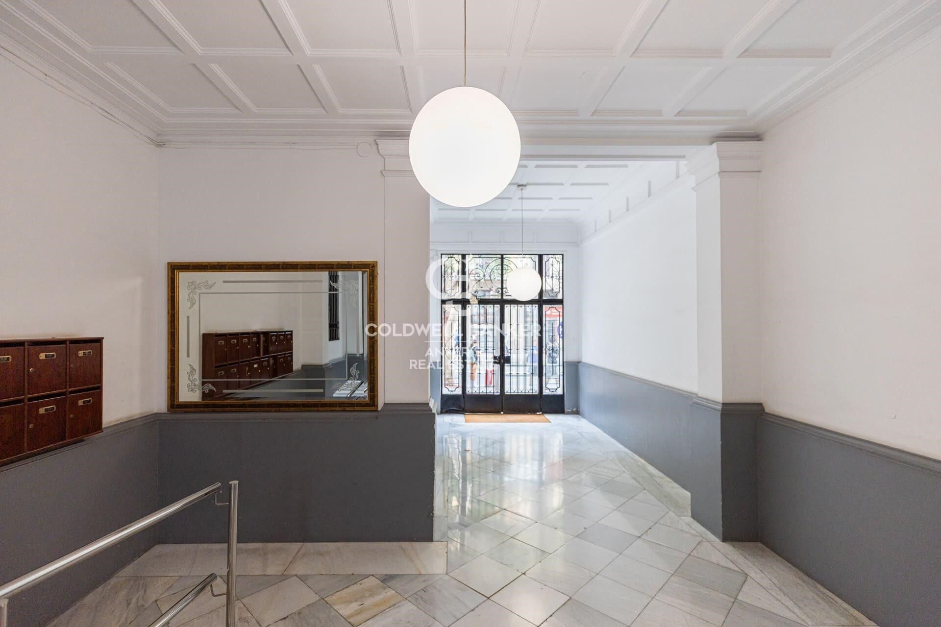 Amplitud, confort y elegancia en pleno Eixample barcelonés