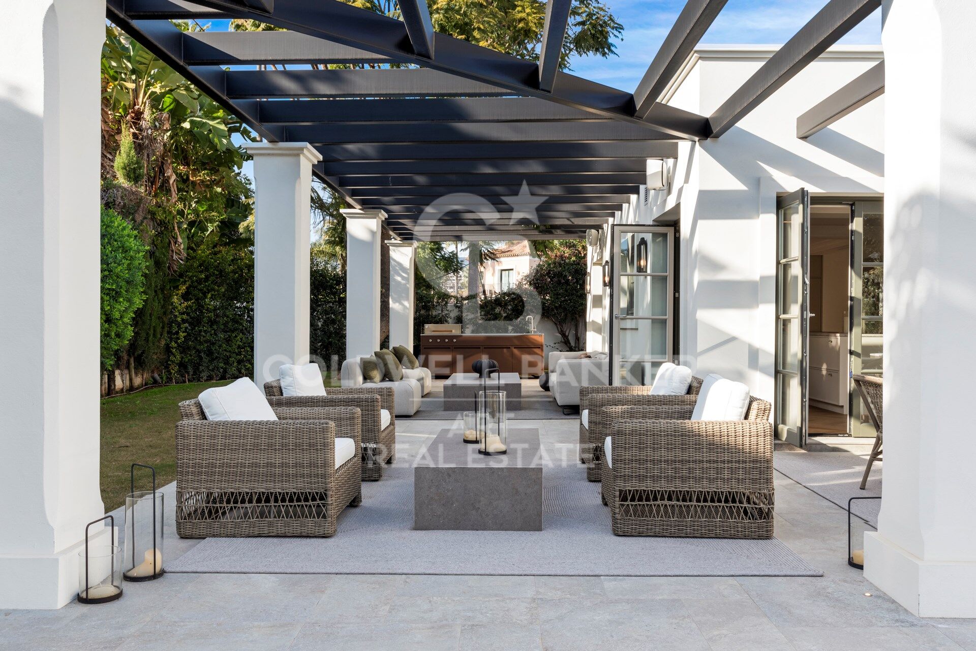 Spectaculaire maison moderne à Nueva Andalucia