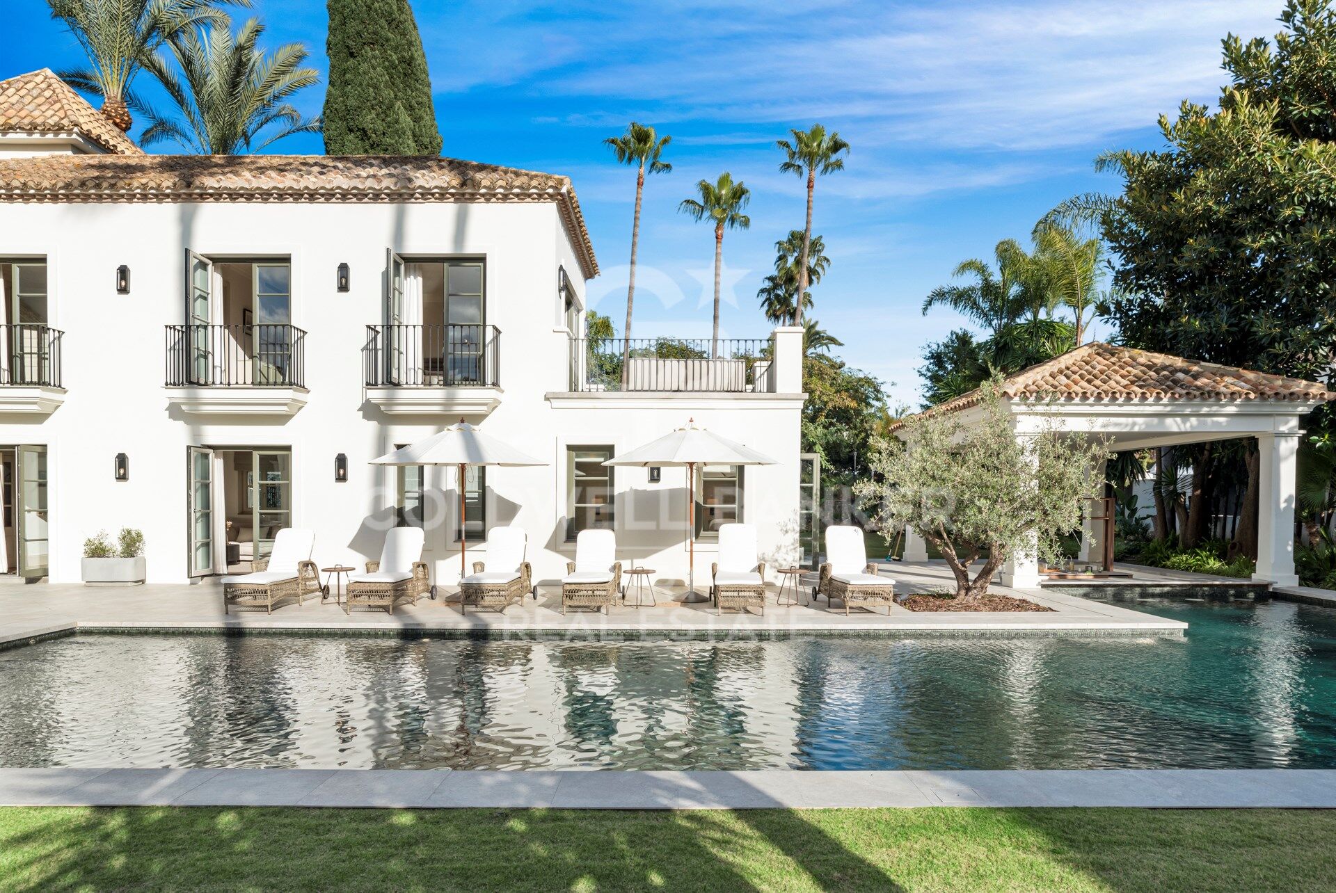 Spectaculaire maison moderne à Nueva Andalucia
