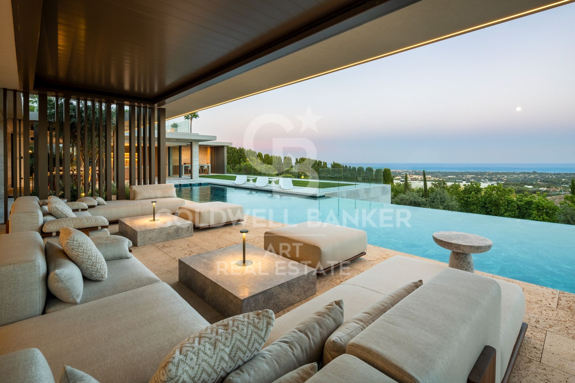 Contemporary Luxury Residence with Panoramic Views in La Reserva de Sotogrande