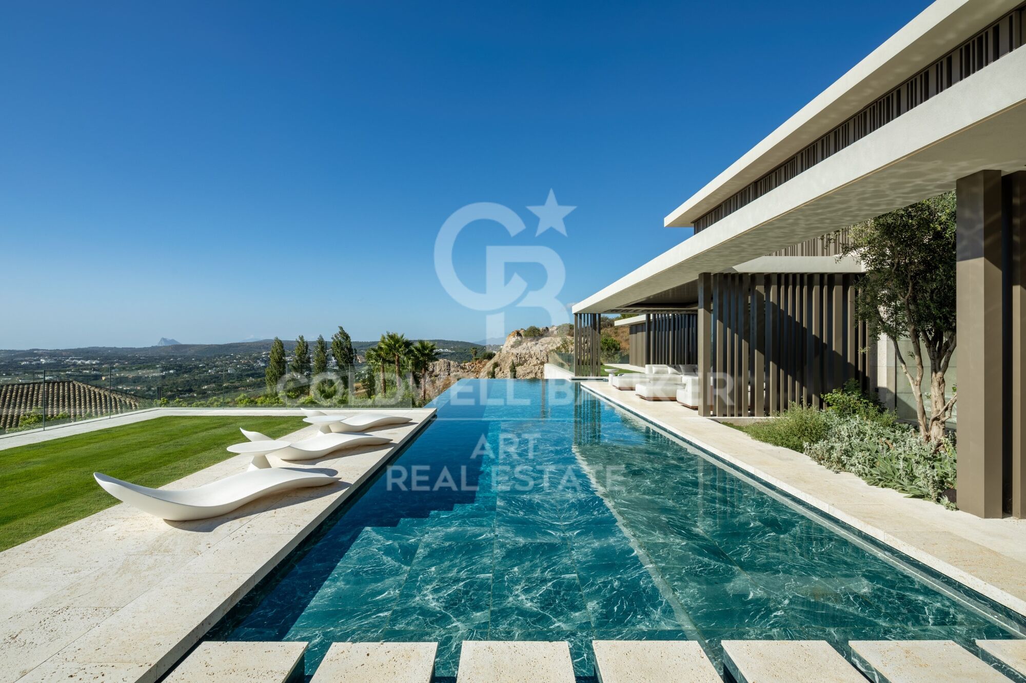 Contemporary Luxury Residence with Panoramic Views in La Reserva de Sotogrande