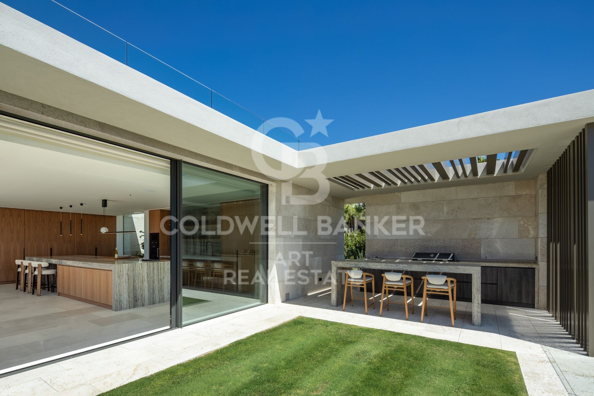 Contemporary Luxury Residence with Panoramic Views in La Reserva de Sotogrande
