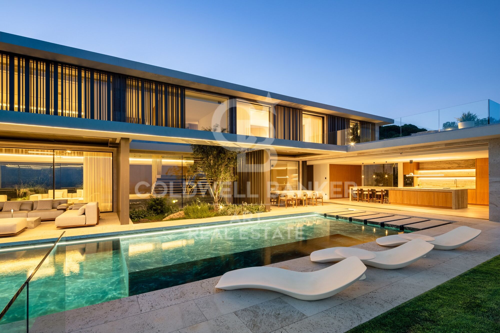 Contemporary Luxury Residence with Panoramic Views in La Reserva de Sotogrande