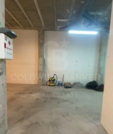 Amplio local de 200 m² útiles en el centro de Jávea