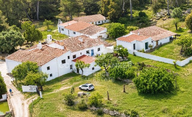 Finca histórica situada en Puigmoltó a escasos 5 minutos de Sitges
