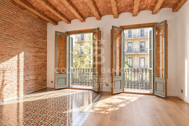 Newly Renovated Apartment in a Classic Building in Dreta de l'Eixample