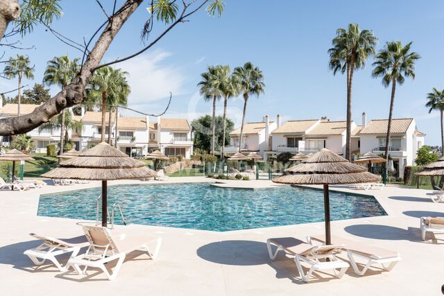 Fully Renovated Townhouse in El Paraíso