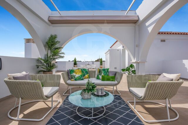 Neugebautes Penthouse mit privatem Solarium in Ciudad, Quesada