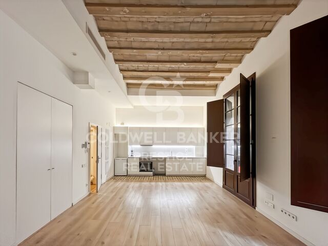 En venta piso en edificio reformado del Gótico, ideal como pied-à-terre en el centro de Barcelona