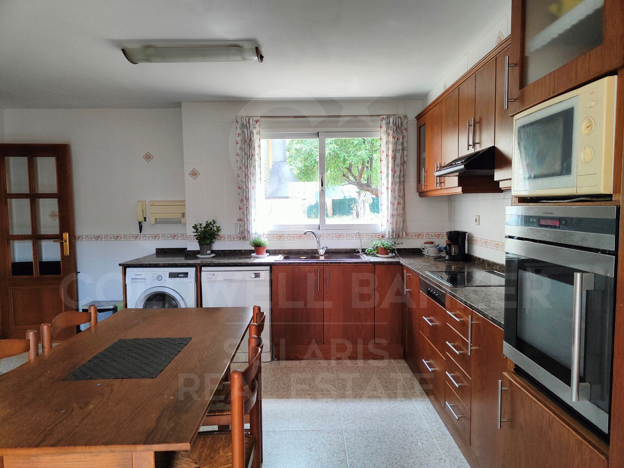 Villa with sea views in Alfinach