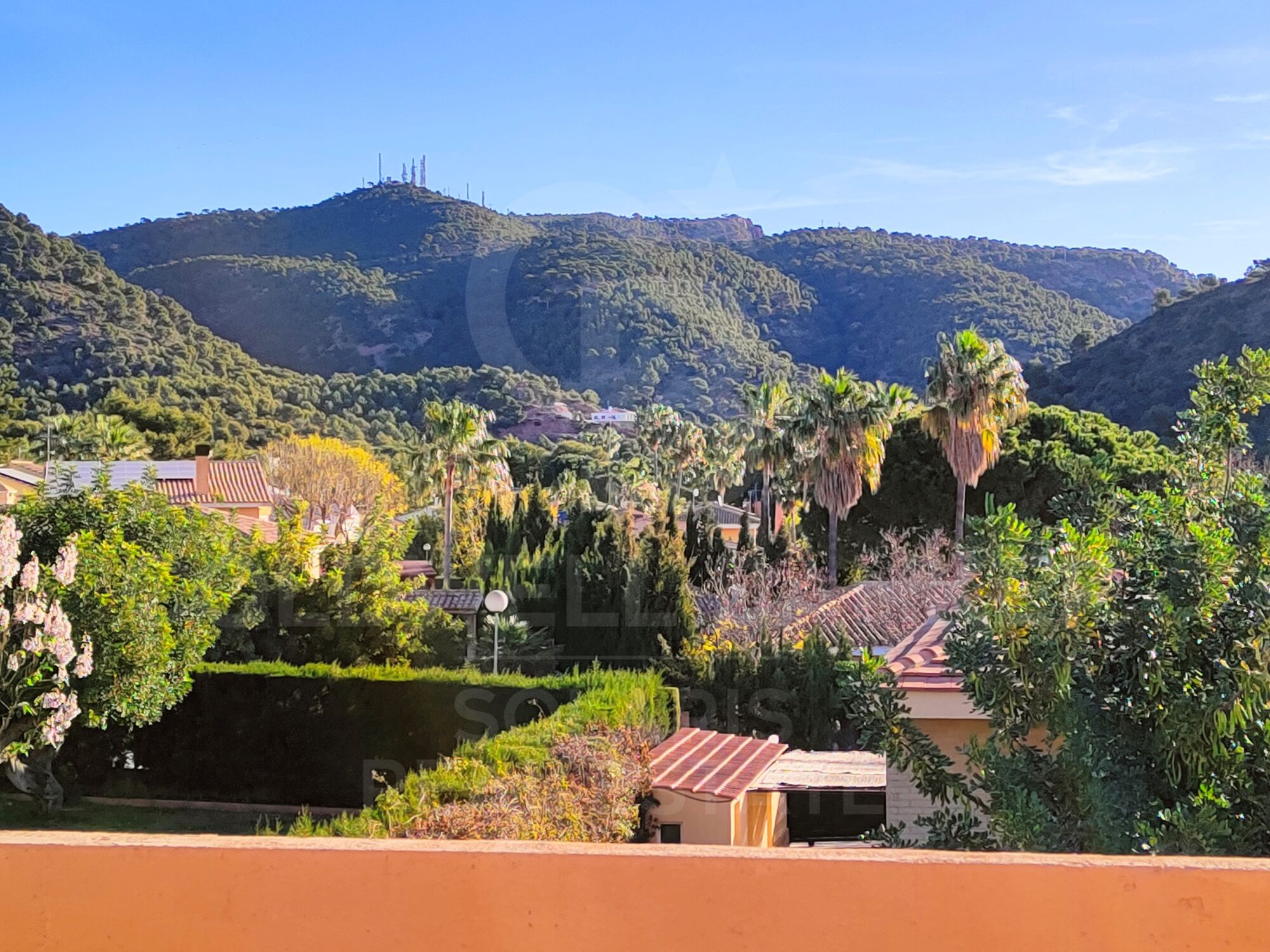 Villa with sea views in Alfinach