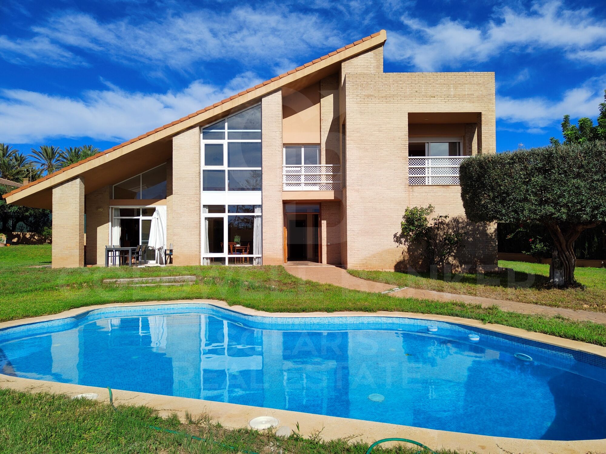 Casa con vistas al mar en Alfinach