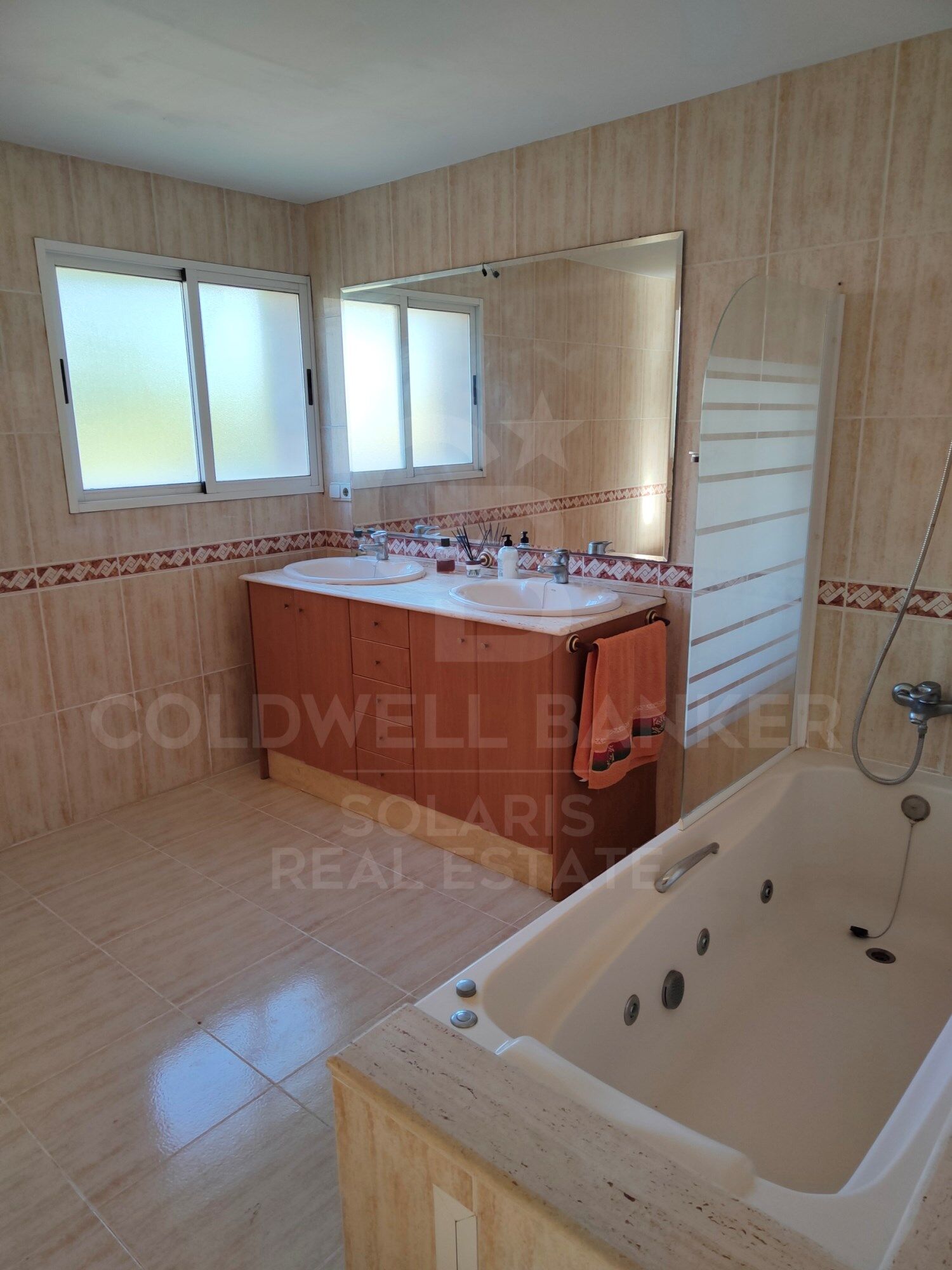 Casa con vistas al mar en Alfinach