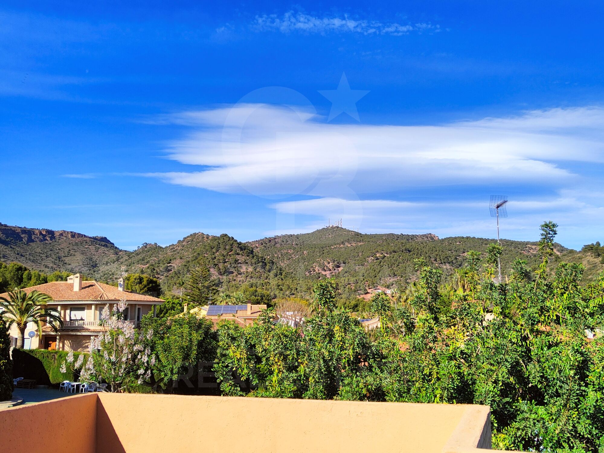 Maison avec vue sur la mer à Alfinach