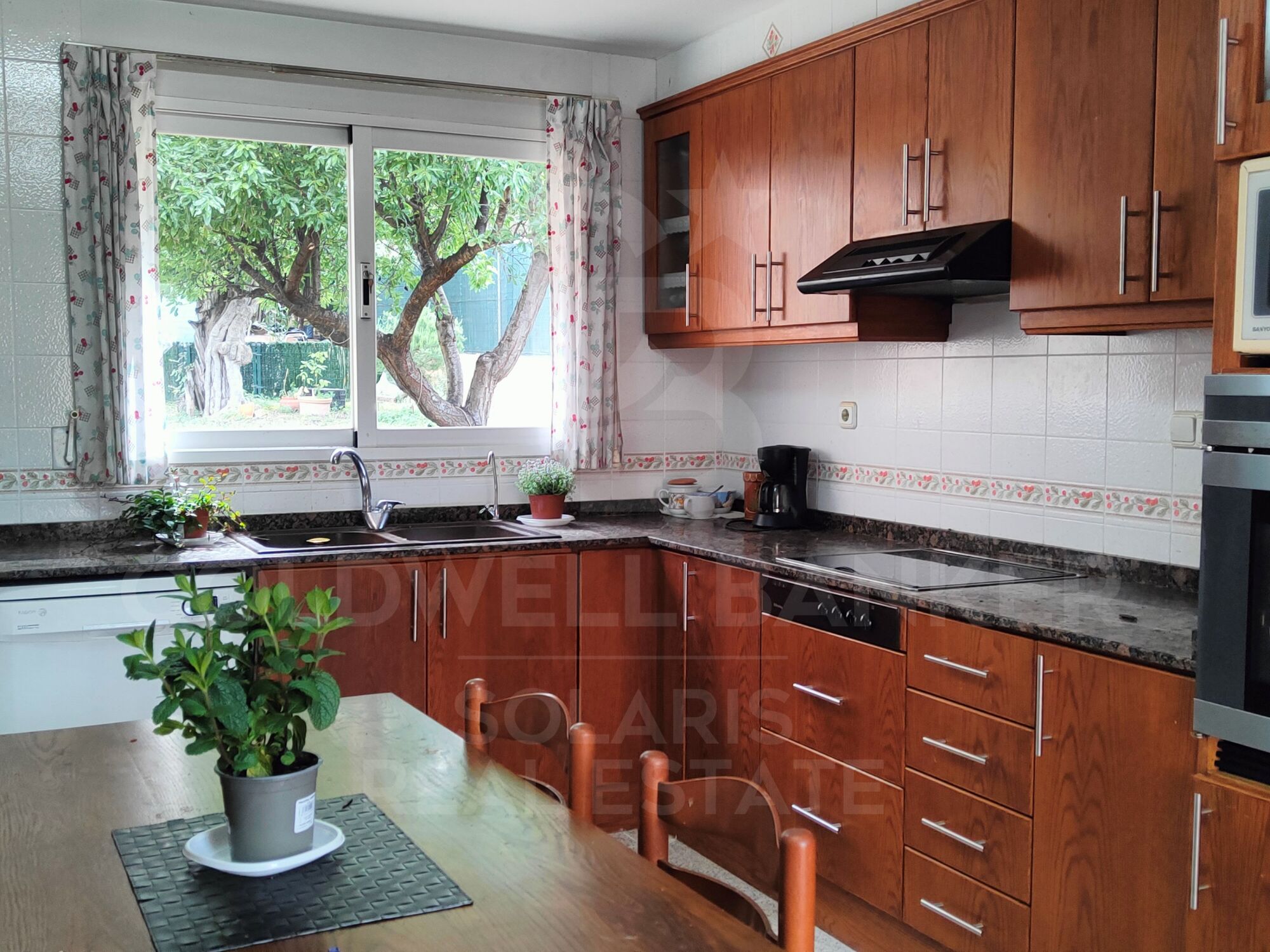 Villa with sea views in Alfinach