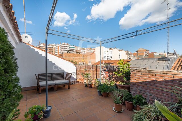 Charming house for sale in the centre of Gavà