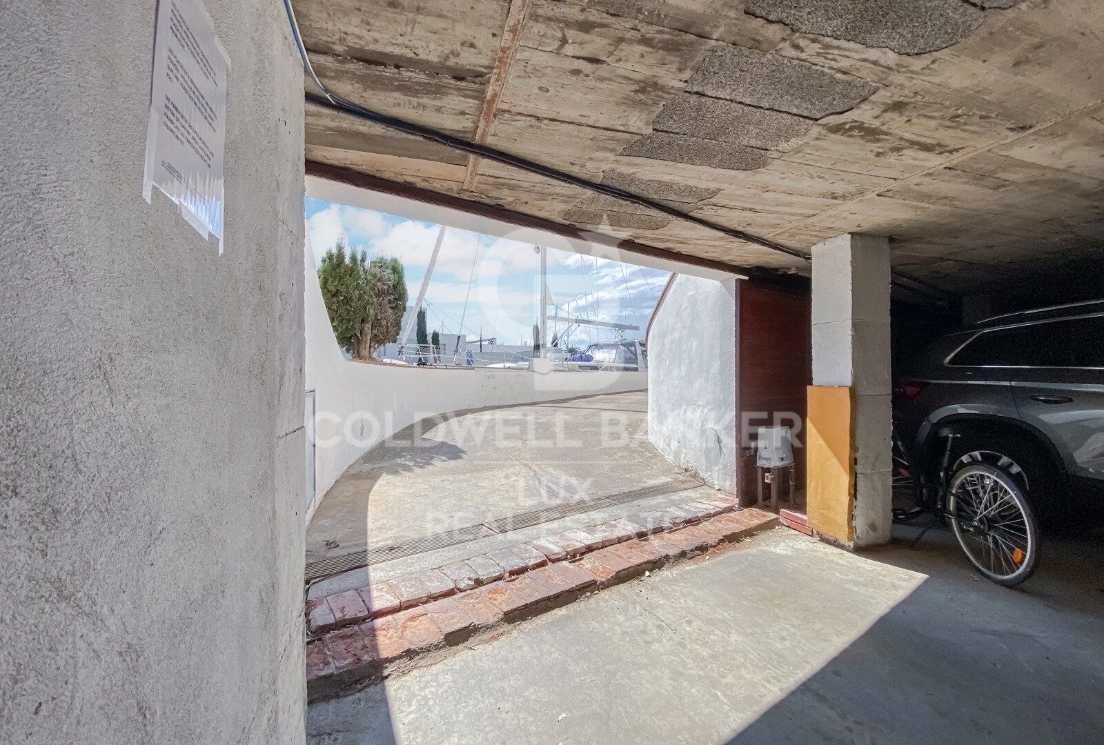 Exclusivo piso con amarre y vistas al golfo de Rosas, Empuriabrava