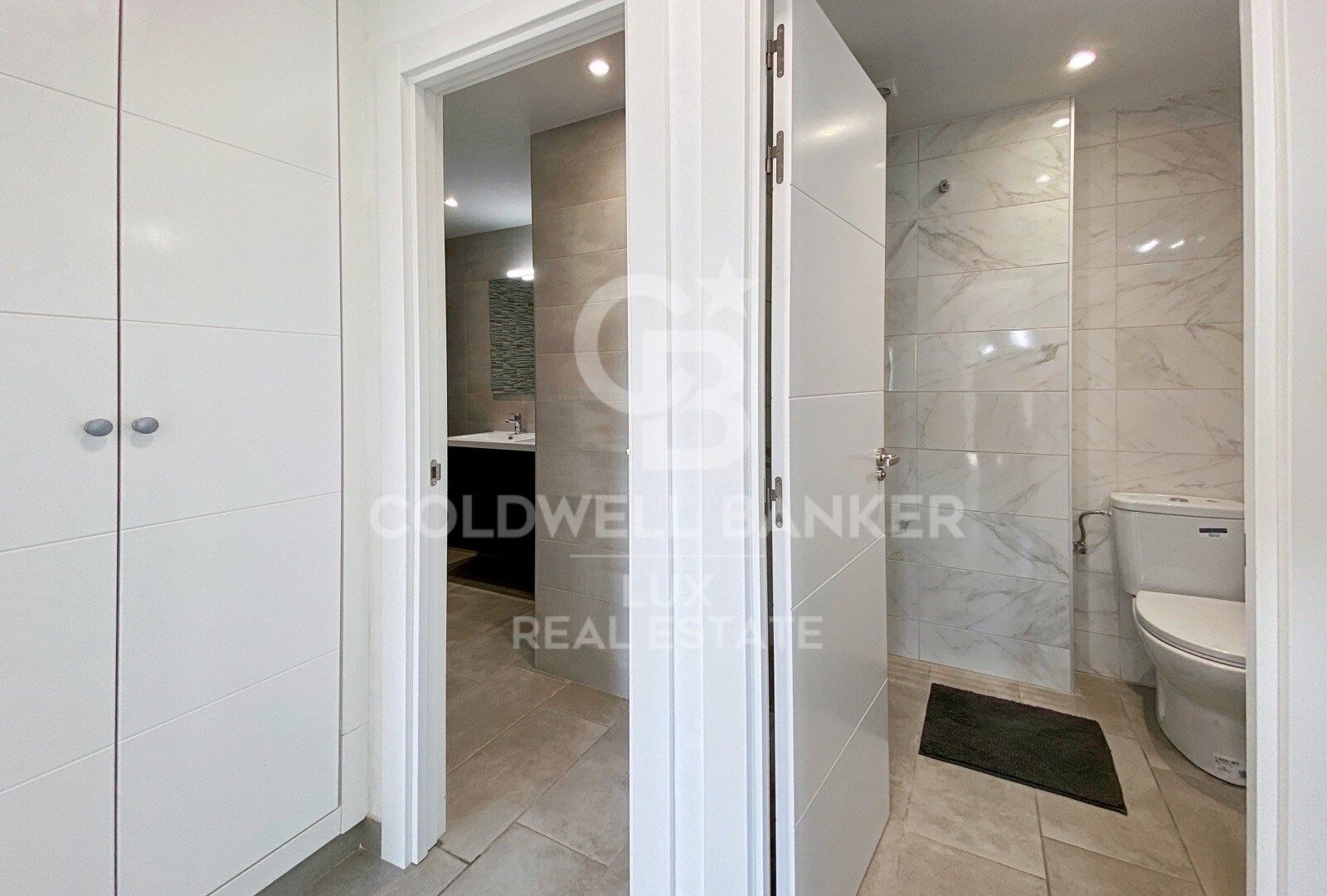 Exclusive flat with mooring and views of the Golf de Roses in Empuriabrava