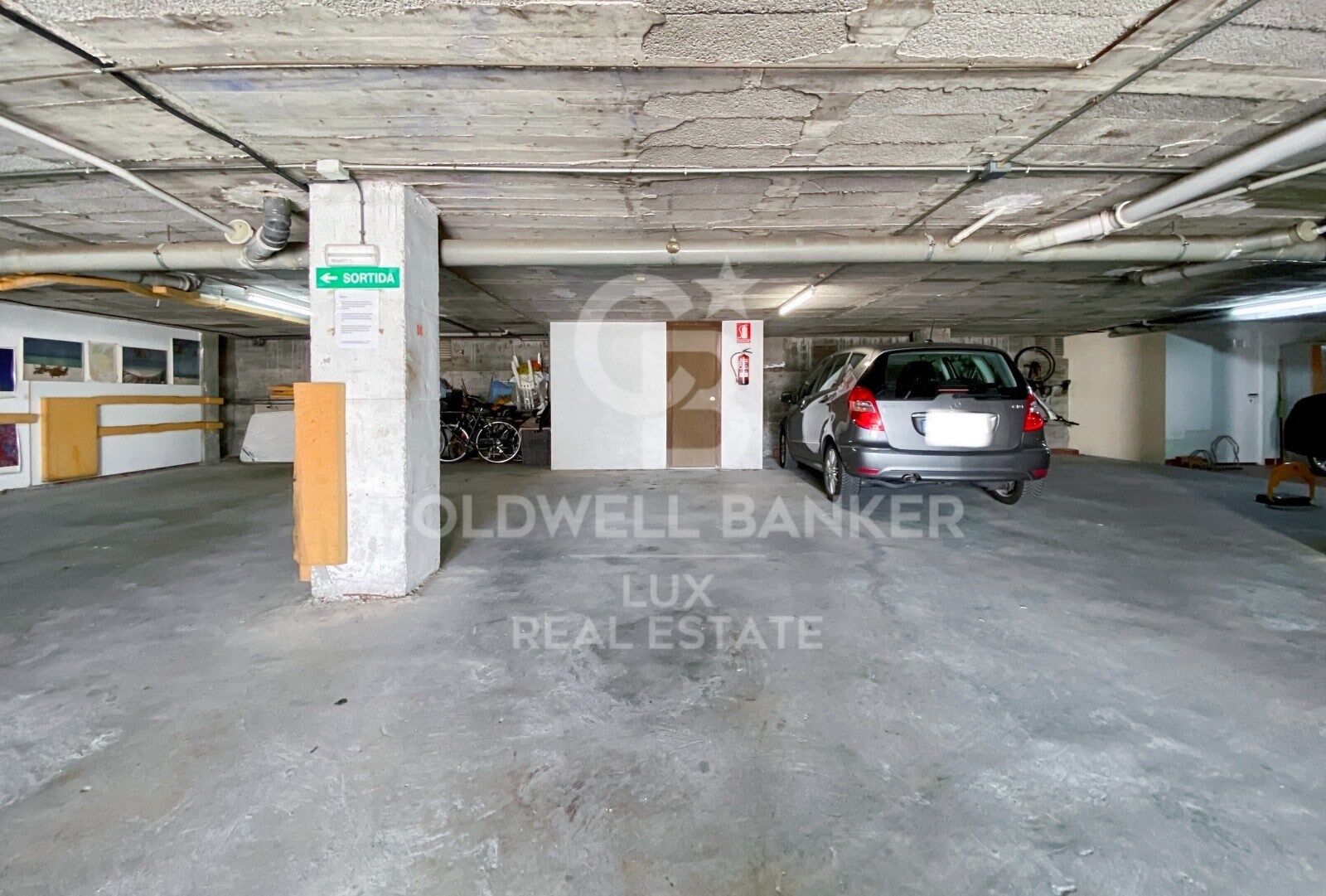 Appartement exclusif avec amarre et vue sur le golf de Roses à Empuriabrava