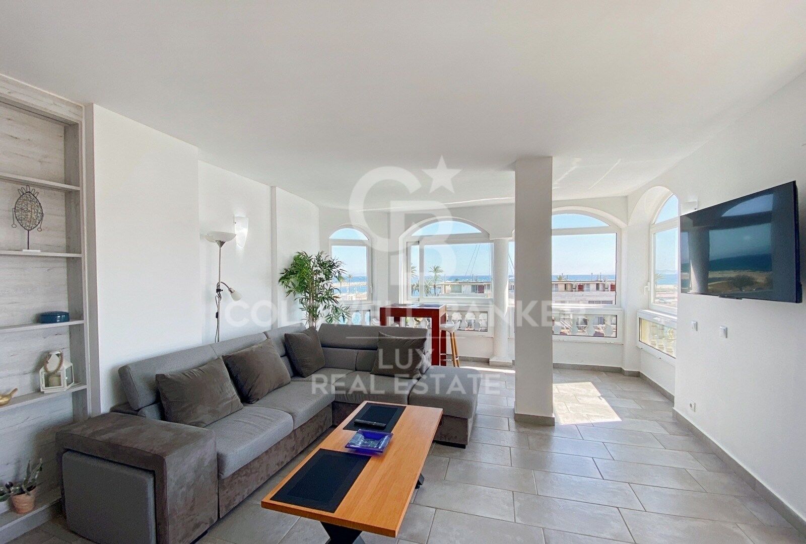 Exklusive Wohnung mit Bootsanlegestelle und Blick auf den Golf von Roses in Empuriabrava