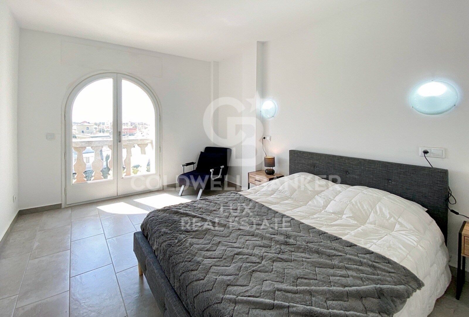 Exklusive Wohnung mit Bootsanlegestelle und Blick auf den Golf von Roses in Empuriabrava