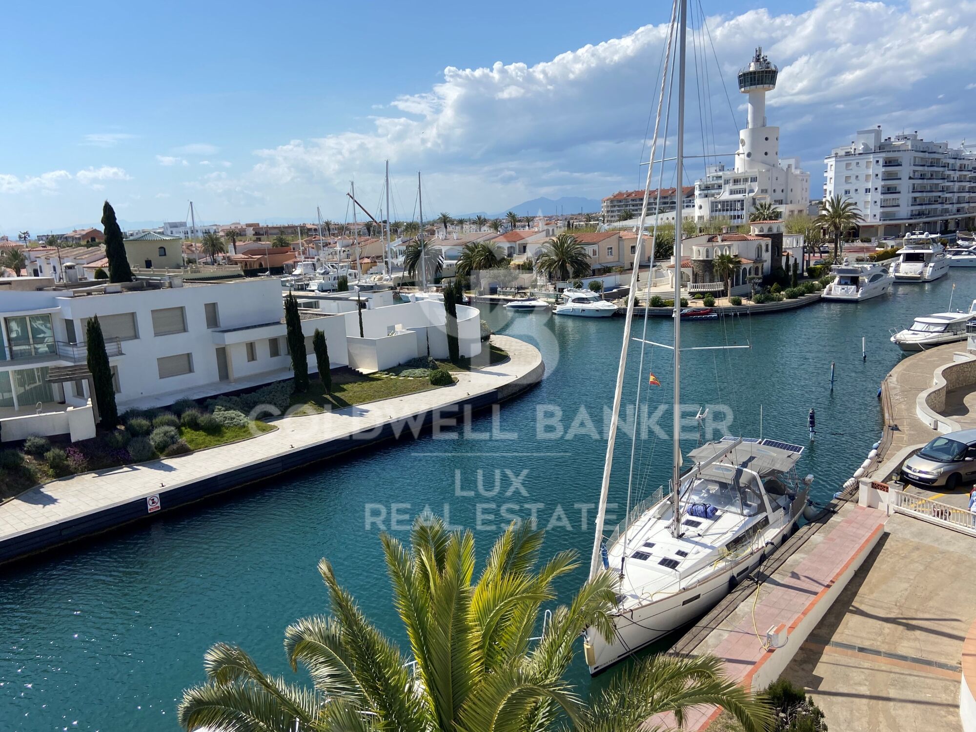 Exklusive Wohnung mit Bootsanlegestelle und Blick auf den Golf von Roses in Empuriabrava