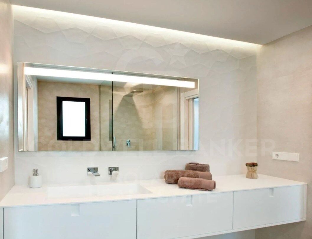 Villa de 3 dormitorios con vistas al mar en Cumbre del Sol