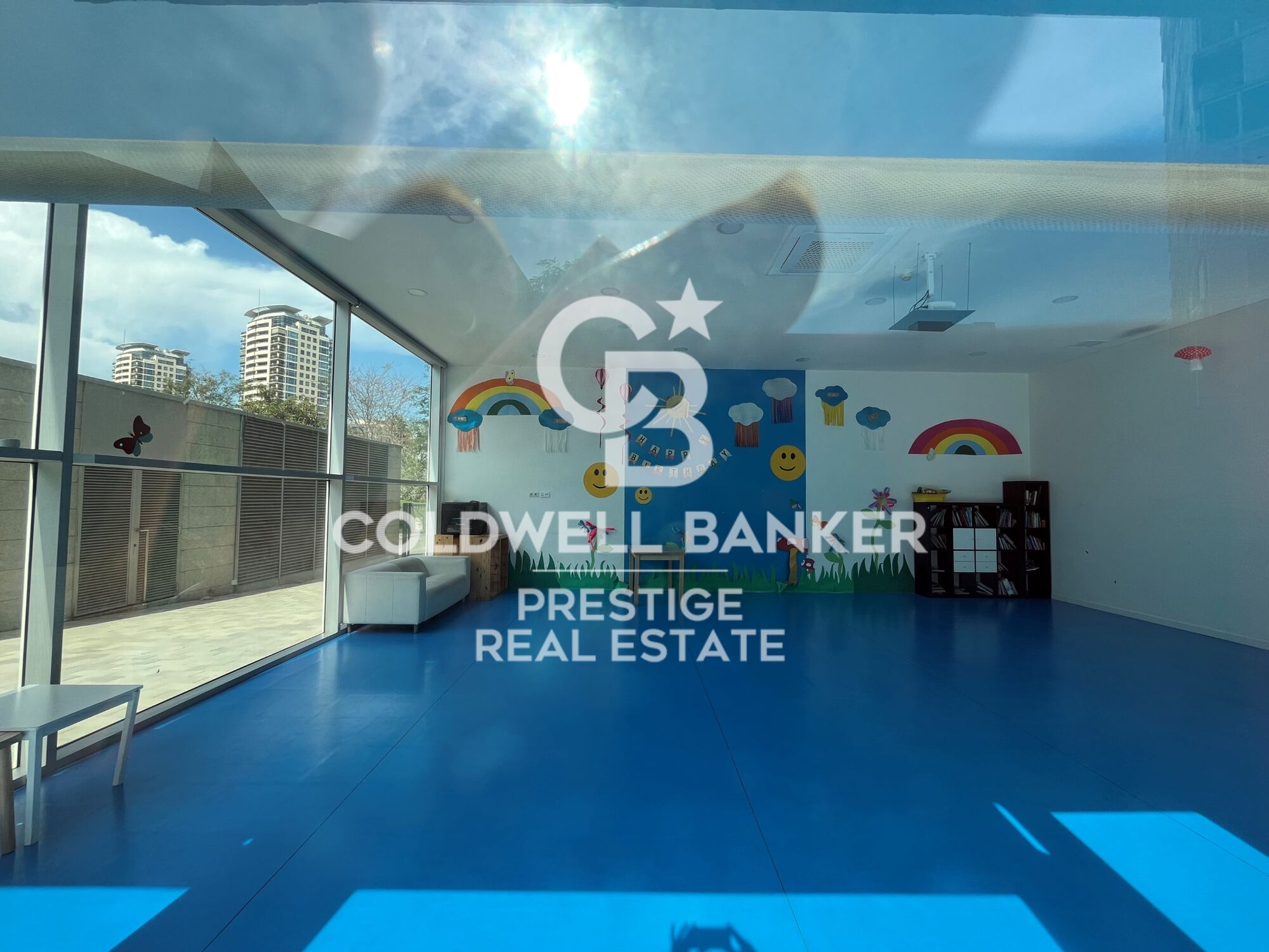 Tourist licensed flat with sea front terrace for sale