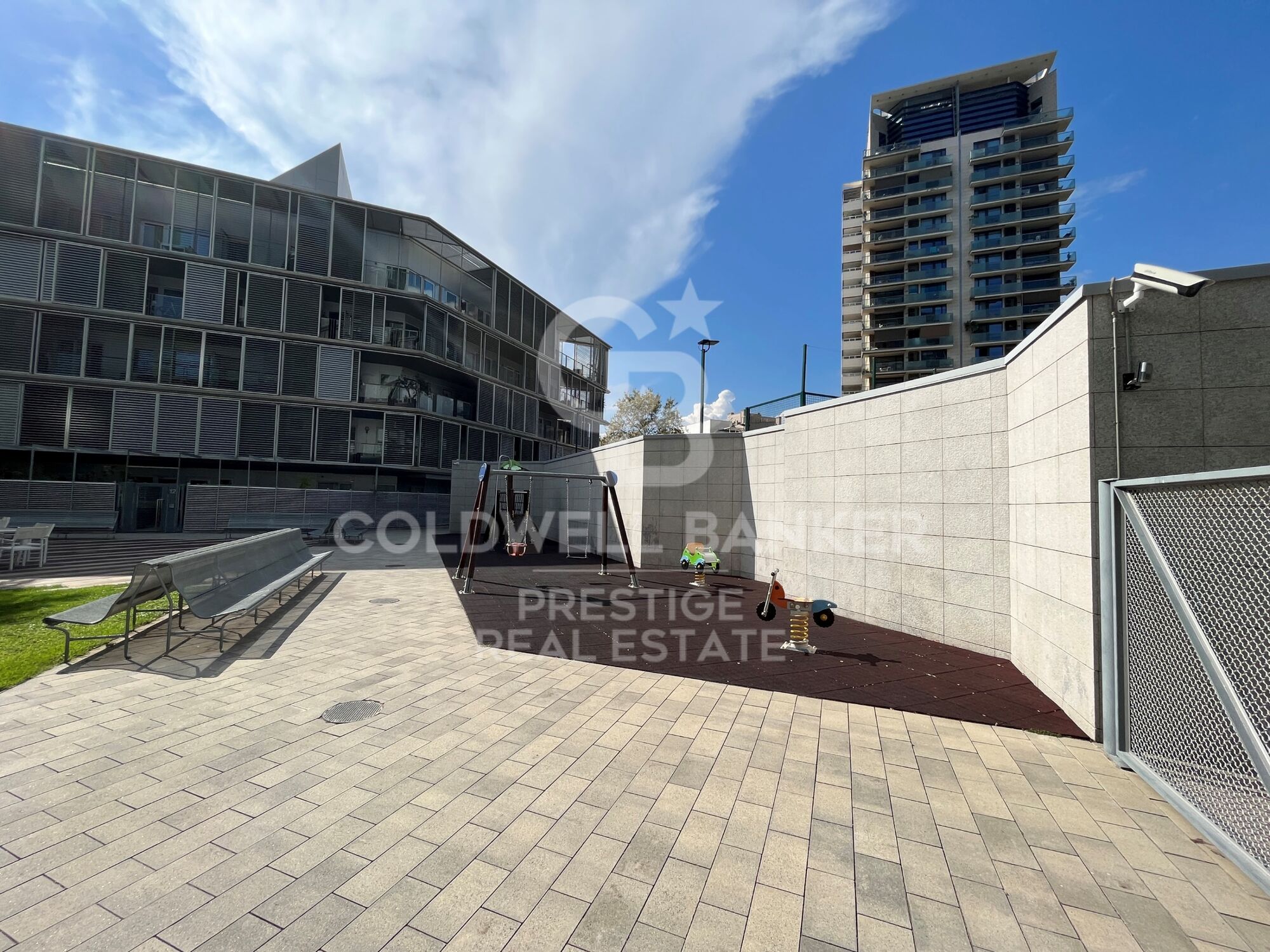 Tourist licensed flat with sea front terrace for sale