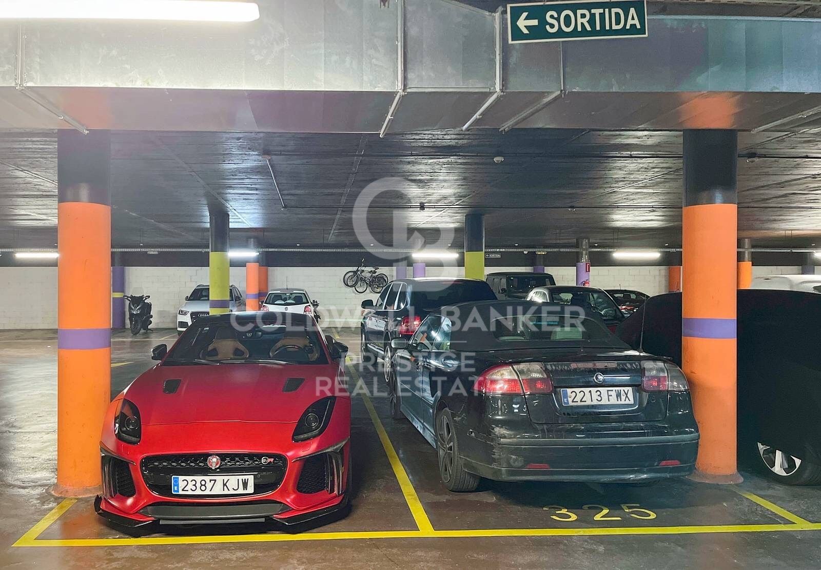 Tourist licensed flat with sea front terrace for sale