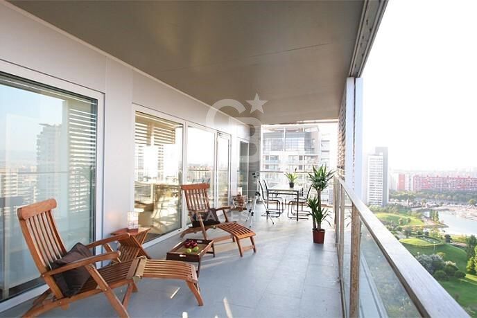Tourist licensed flat with sea front terrace for sale