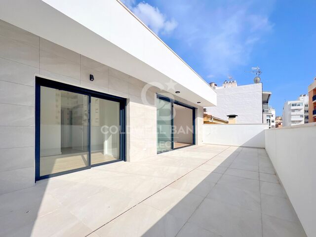 OPPORTUNITY! Unique penthouse of these characteristics in the center of Palma.