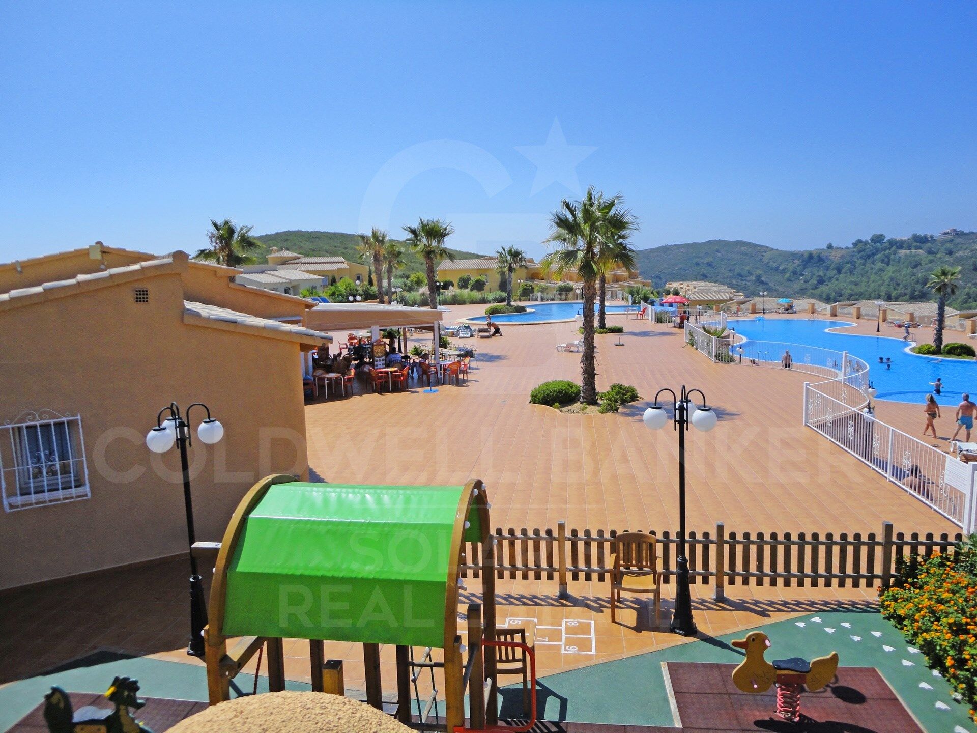 Cumbre del Sol sells modern new-build apartments in Benitachell
