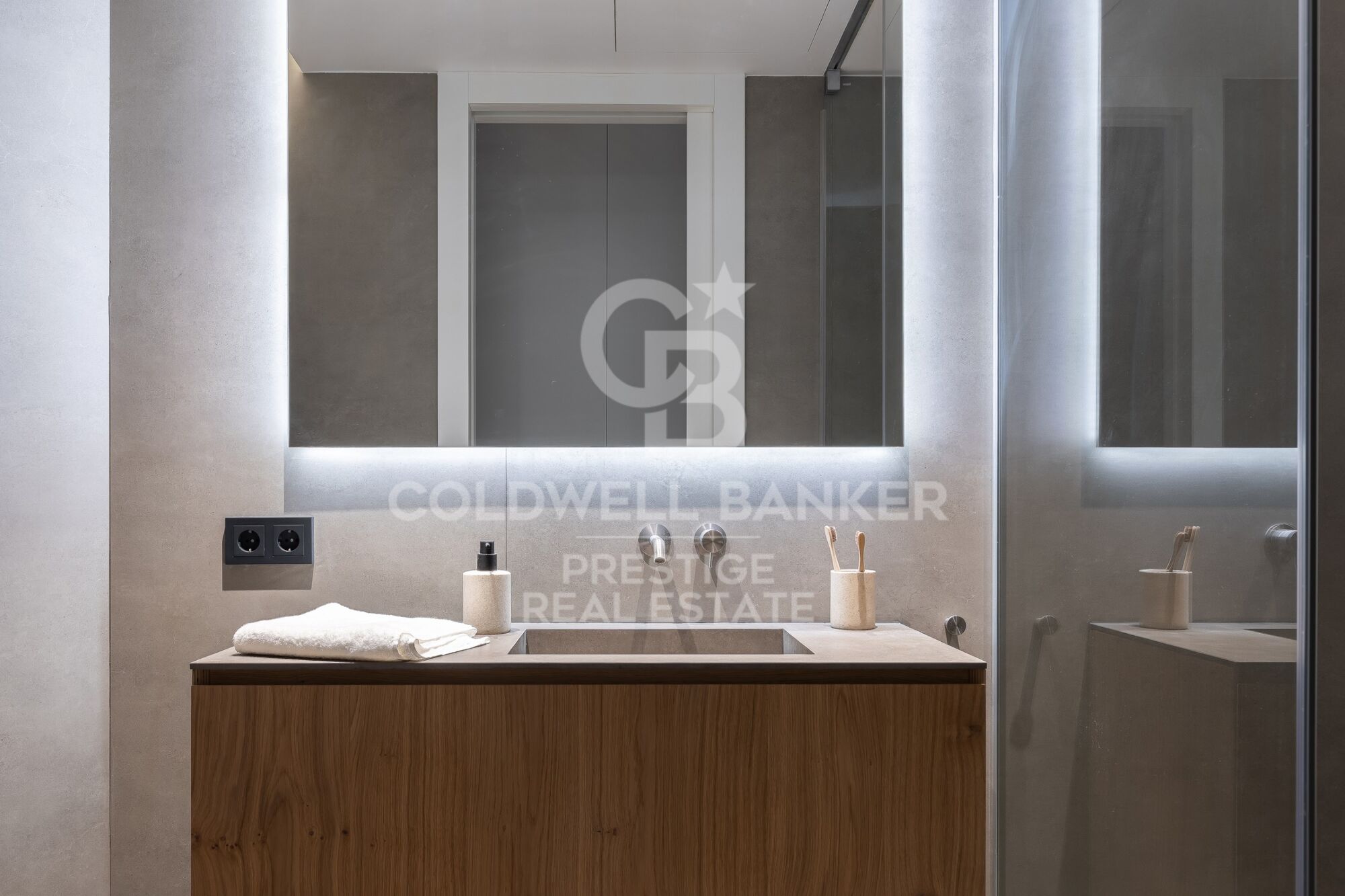 Luxury development with swimming pool in Paseo de Gracia