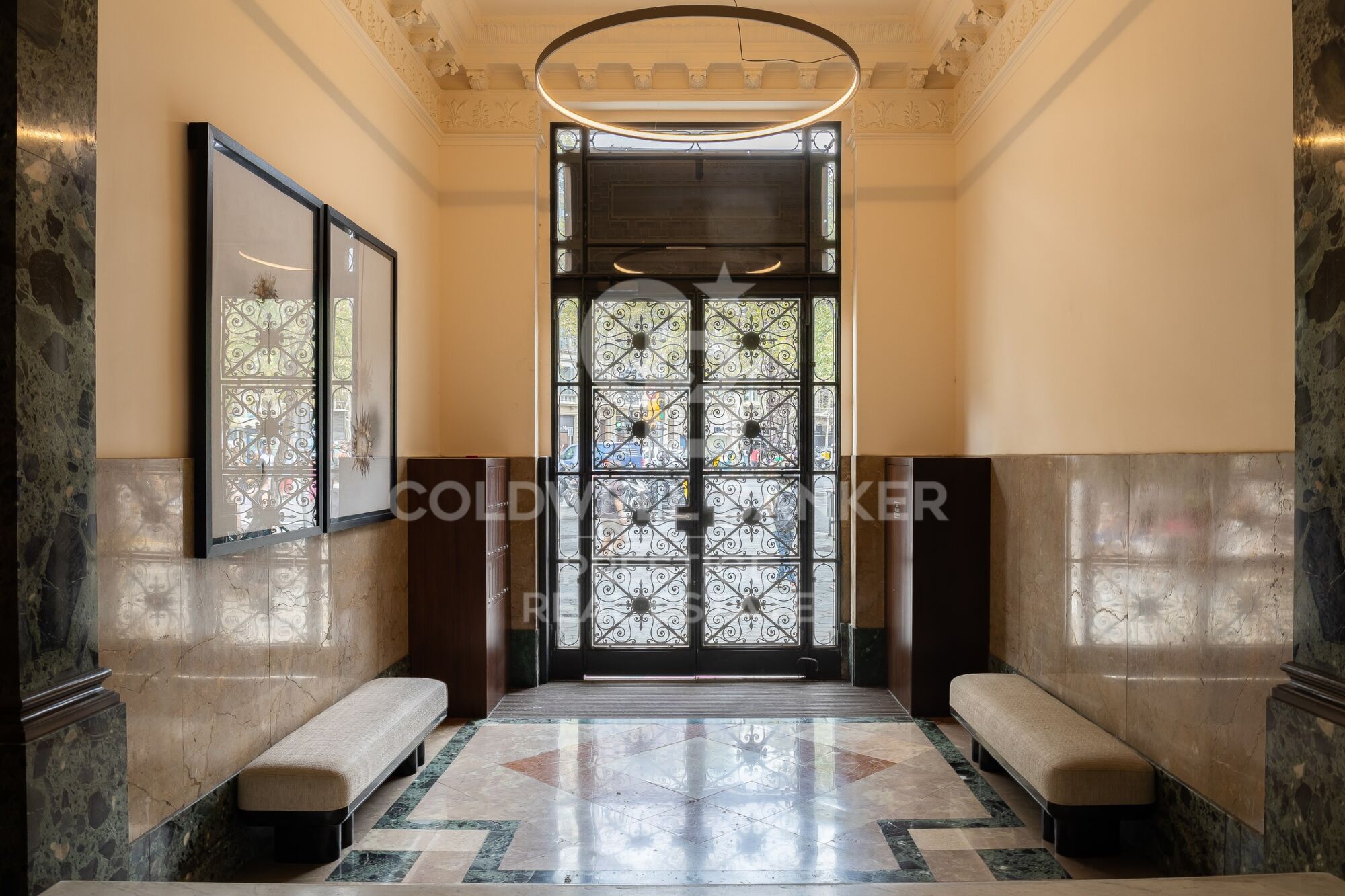 Appartement neufs et piscine à Paseo de Gracia.