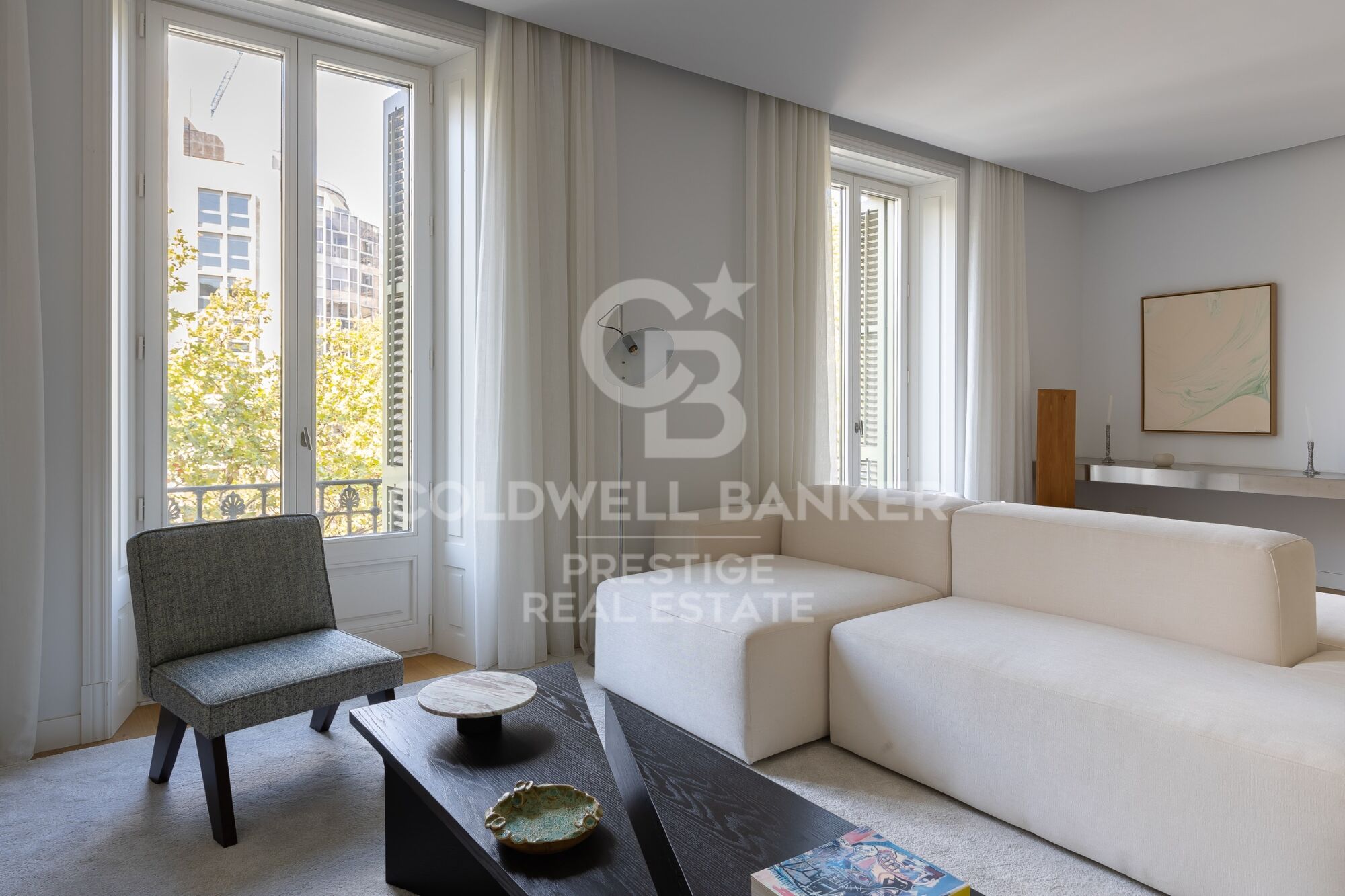 Appartement neufs et piscine à Paseo de Gracia.