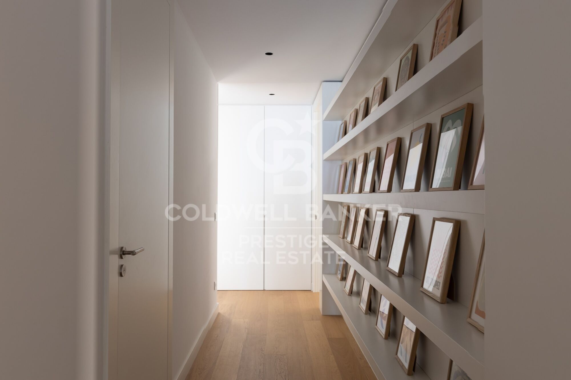 Luxury development with swimming pool in Paseo de Gracia