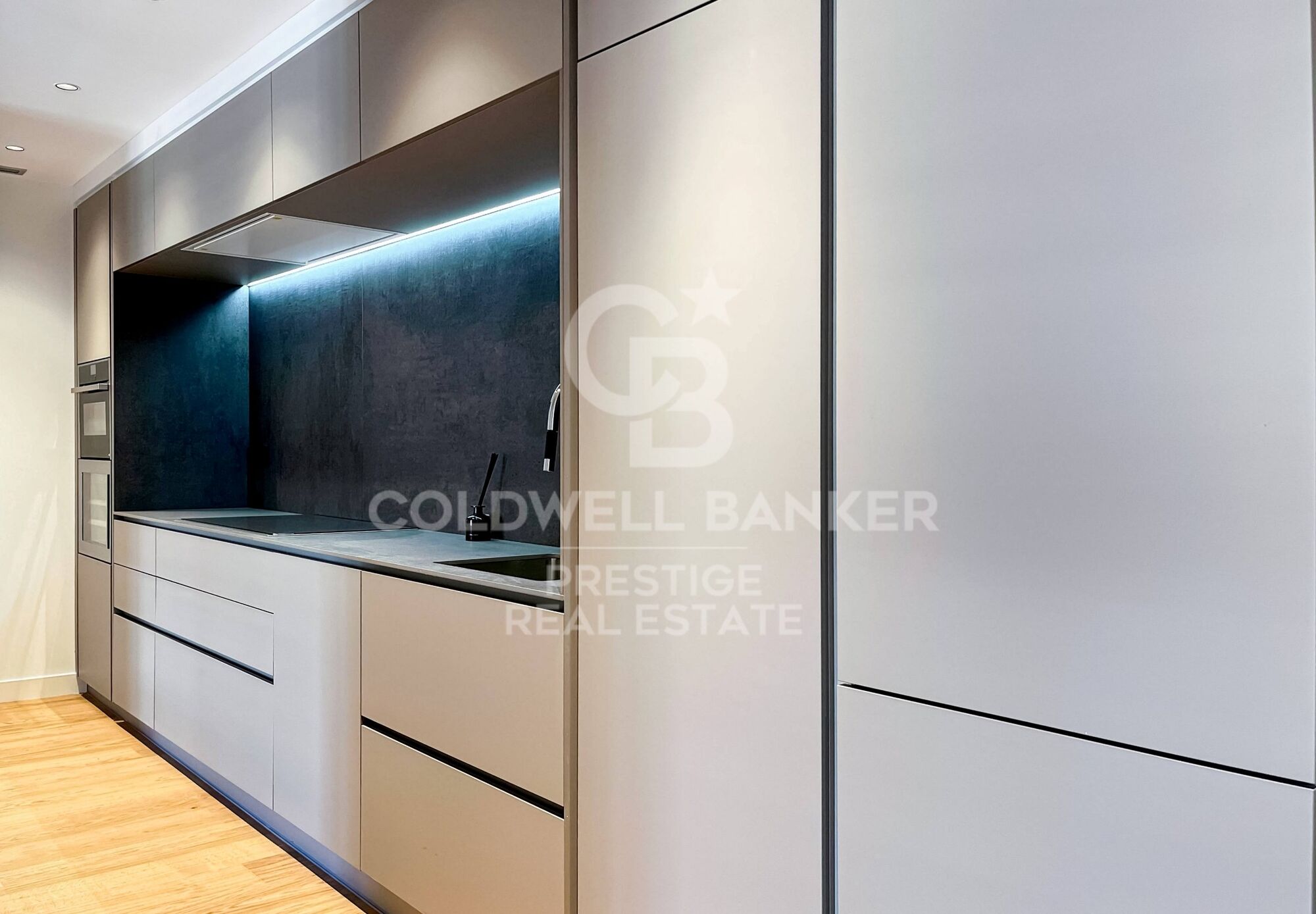 Luxury development with swimming pool in Paseo de Gracia