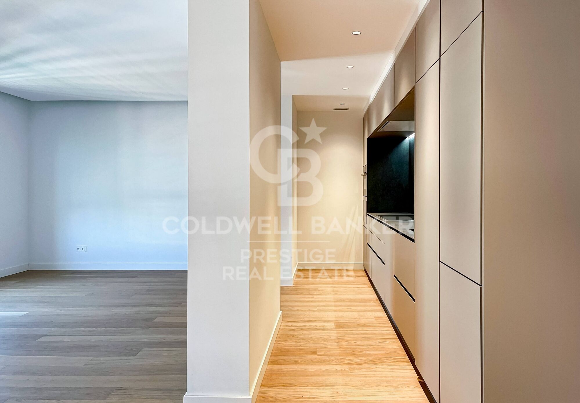 Viviendas exclusivas de obra nueva en venta con mirador y piscina en Paseo de Gracia