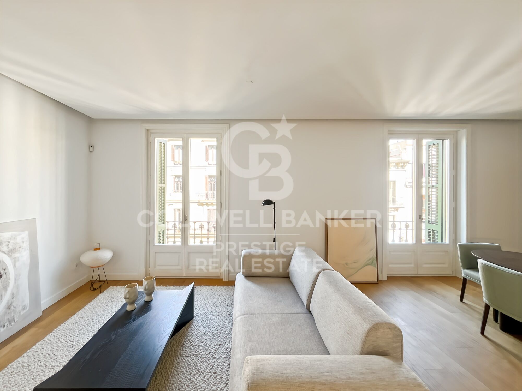 Luxury development with swimming pool in Paseo de Gracia