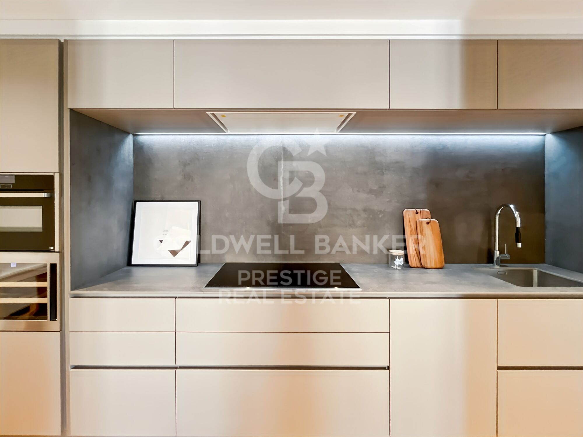 Luxury development with swimming pool in Paseo de Gracia