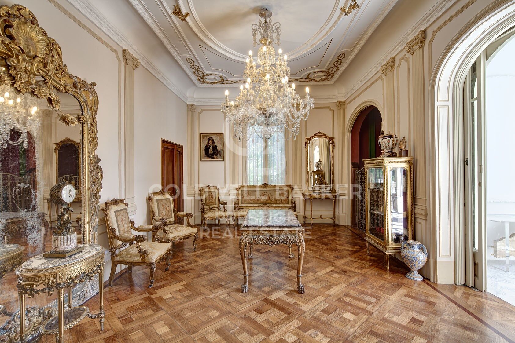 Exclusive neoclassical palace for sale in Pedralbes